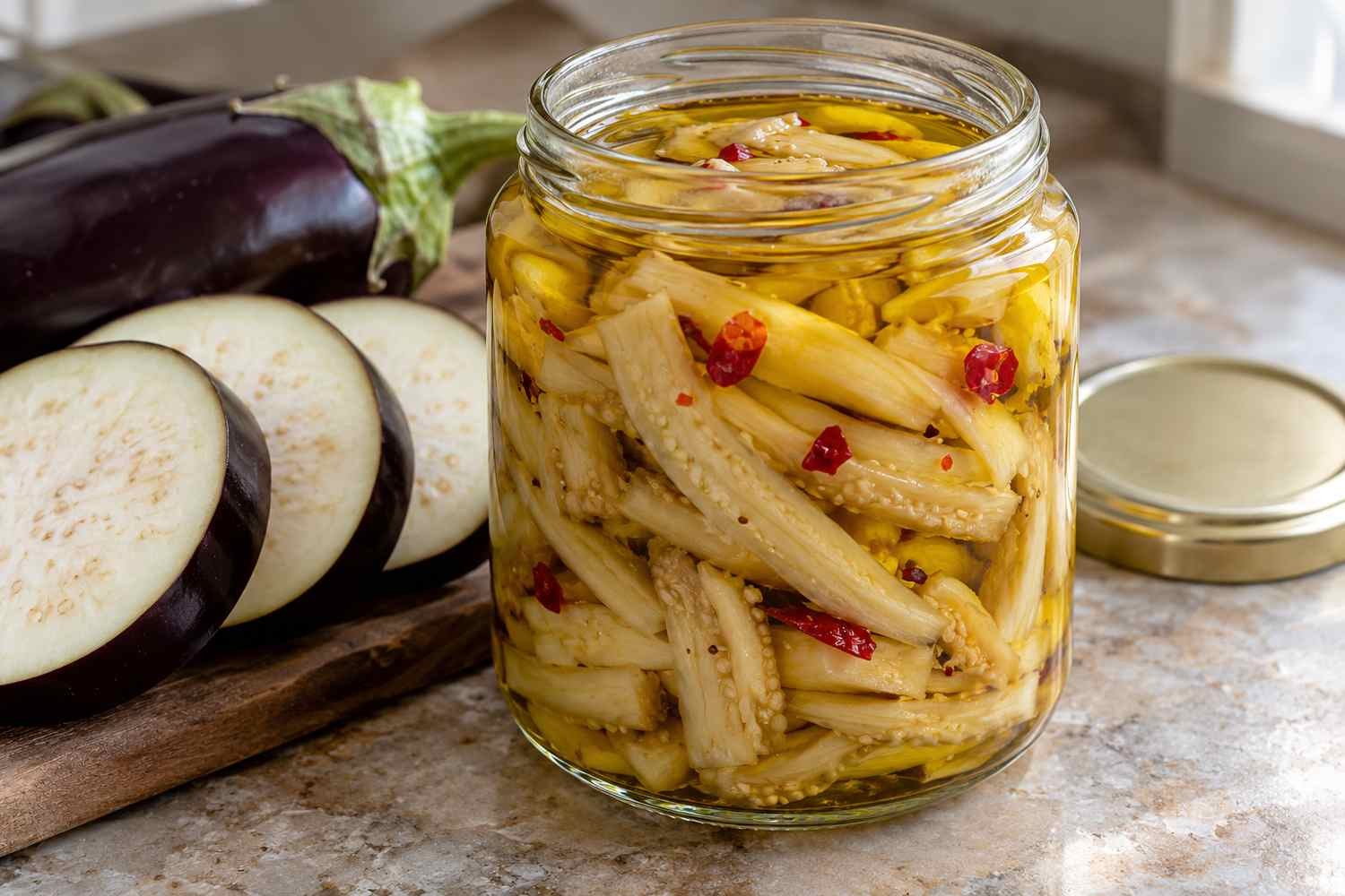 Melanzane sott'olio alla calabrese: i 5 passaggi per conservarle in sicurezza